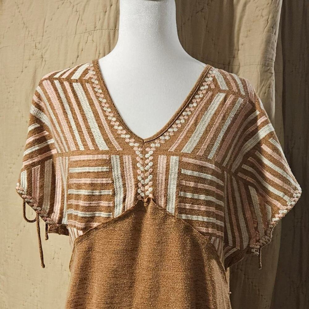 Savanna jane L brown embroidered